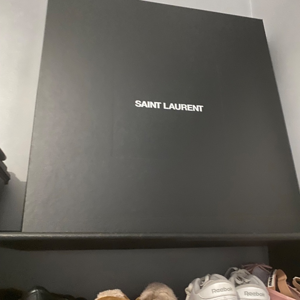 Yves Saint Laurent YSL authentic New ICARE Maxi - Picture 3 of 8